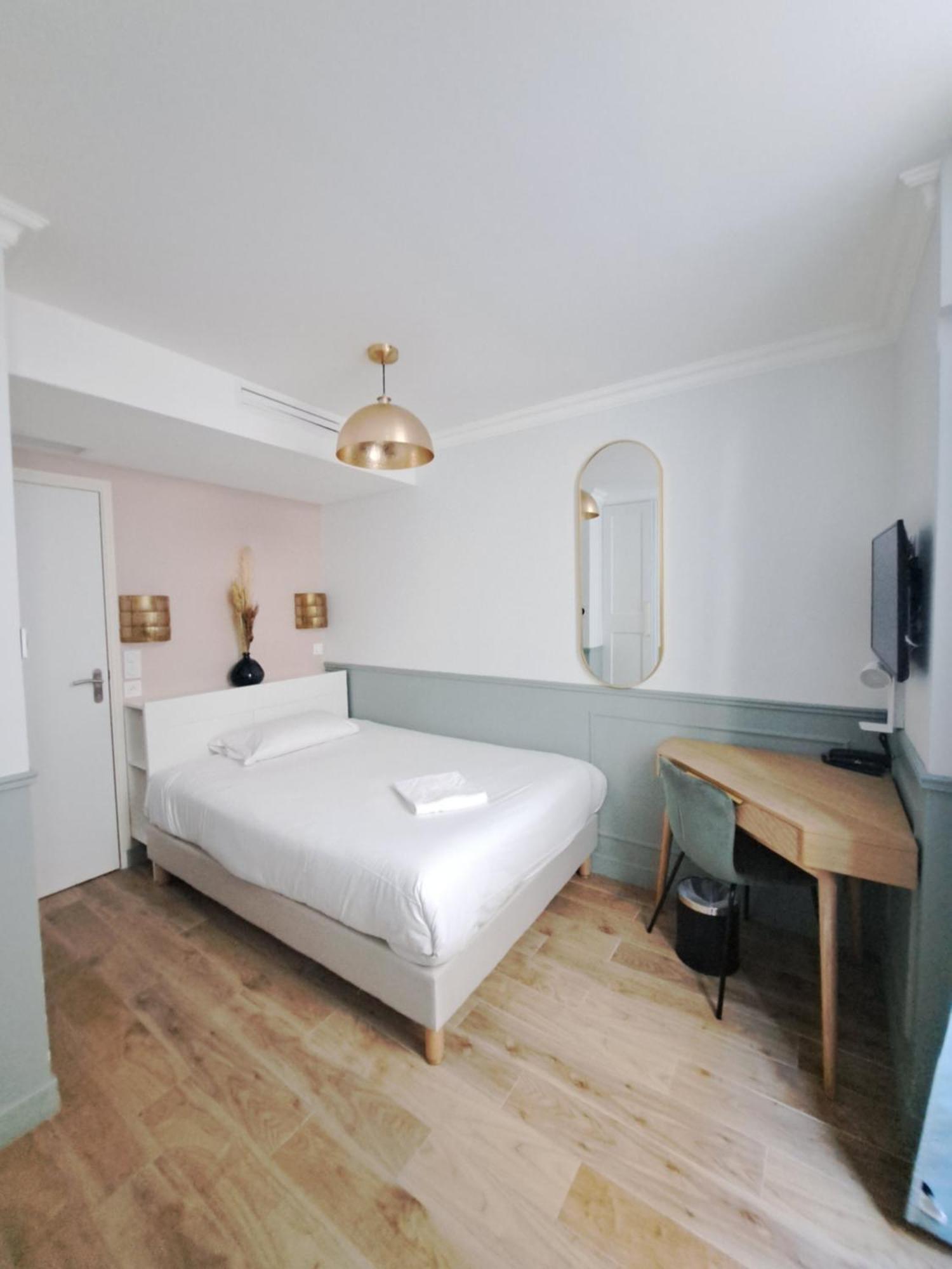 District Nation Hotell Paris Exteriör bild